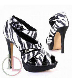 Sandálky zebra