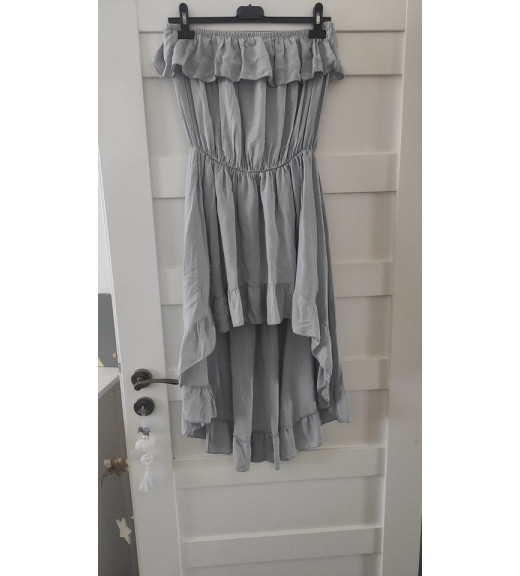 Asymetrické sivé šaty